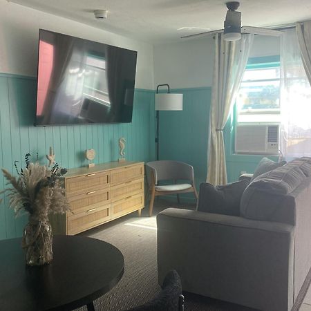 Oasis Palms Resort St. Pete Beach Eksteriør bilde