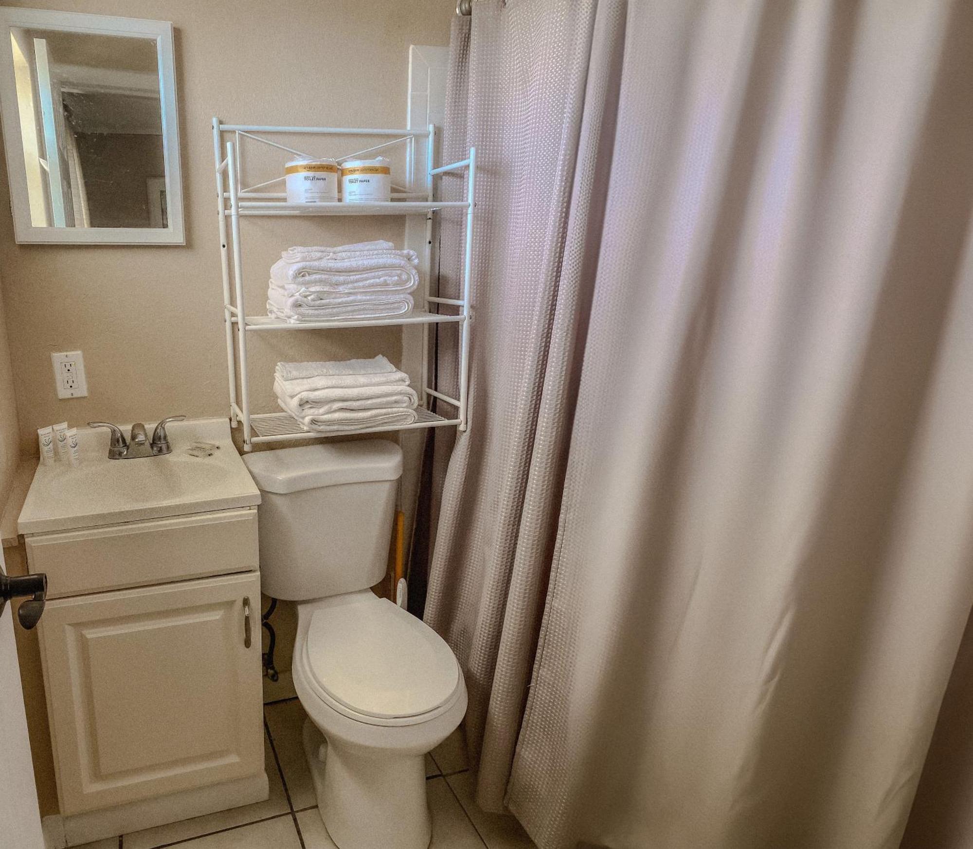 Oasis Palms Resort St. Pete Beach Eksteriør bilde